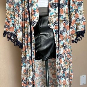 Beautiful Floral Kimono/Overlay with Fringe Edging